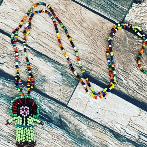 14.5” handmade Native American Beaded necklace - Picture 4 of 4